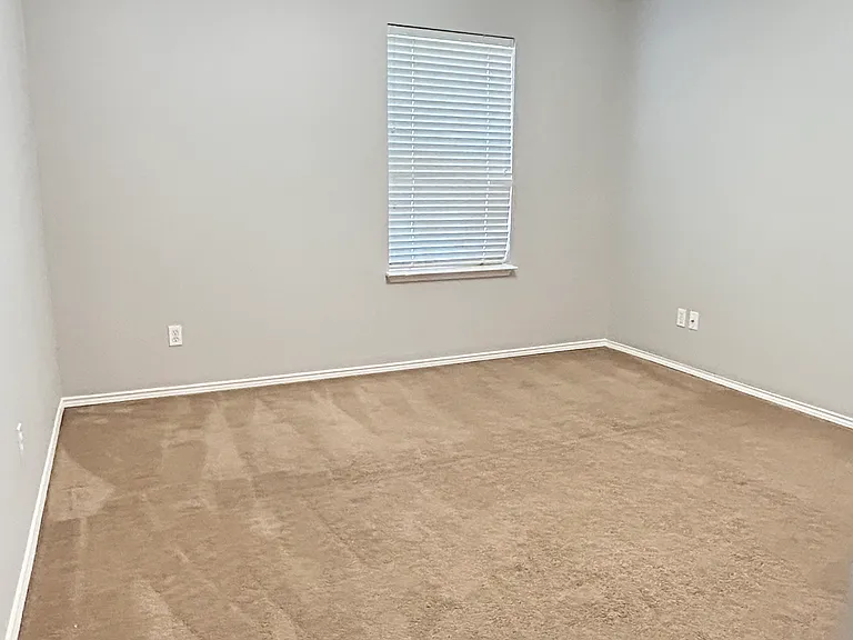 2612 Aspen Dr — Photo 4