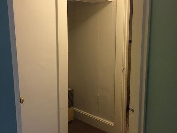 4th image of 2352 College St #A