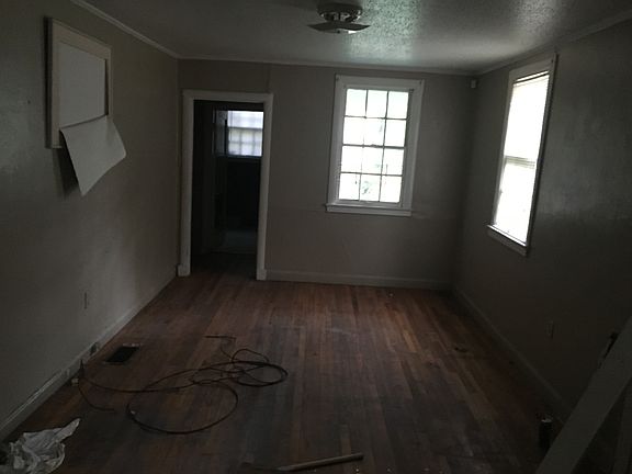 4th image of 1916 Belvedere Dr