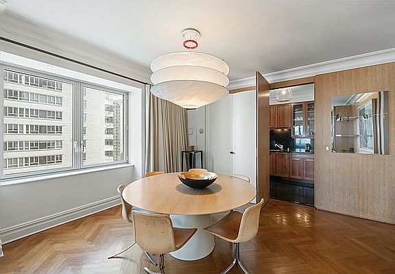 5th image of 181 E 65th St APT 12C