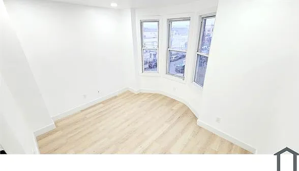 169 Thomas St #3R — Photo 12