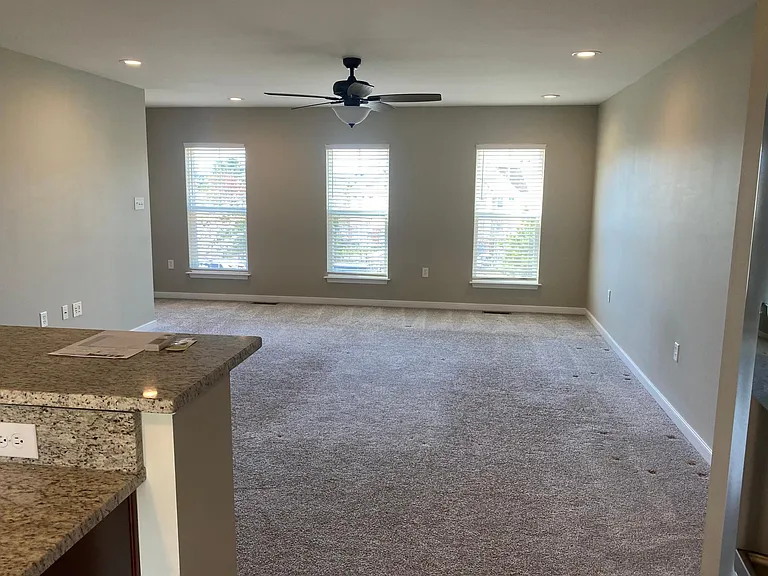 544 Abbey Village Cir — Photo 26