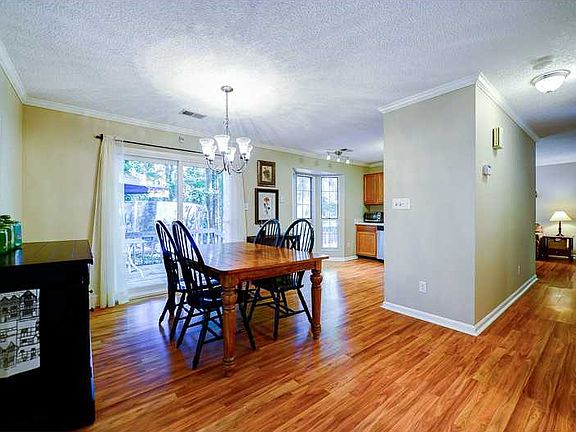 4th image of 3745 Maryland Dr