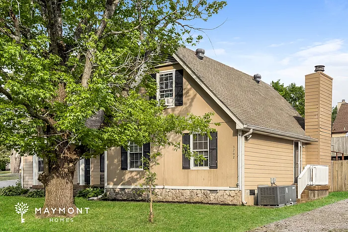 3202 Lakeford Dr — Photo 4