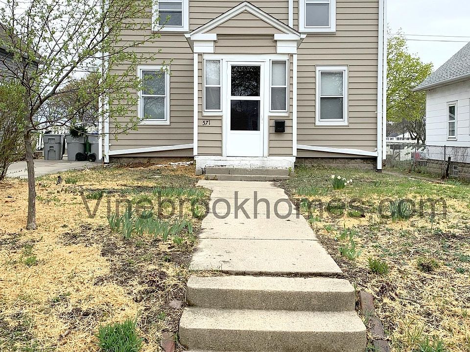 1st image of 571 S Oak Park Ct