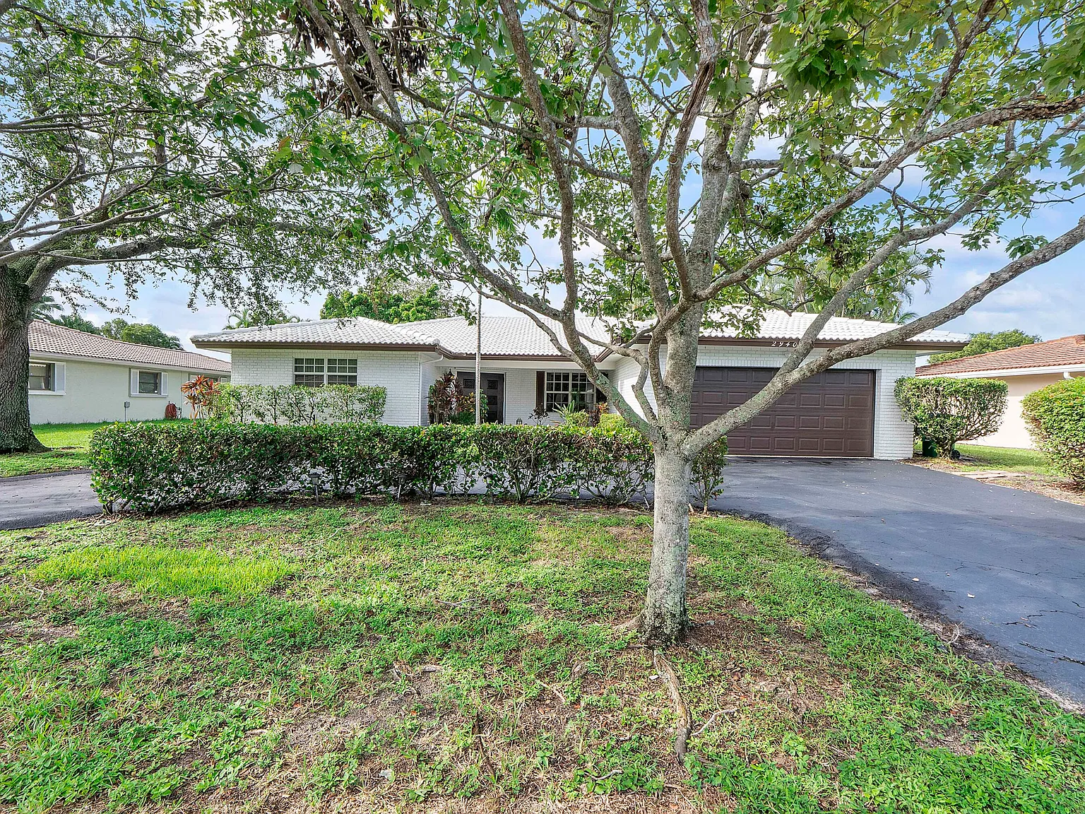 3 bed, 2.0 bath, 1728 sqft, $4,000 — Photo 2