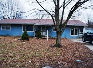 928 S Hudson Ave, Aurora, MO 65605