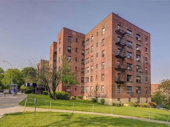2610 Union St APT 5F, Queens, NY 11354