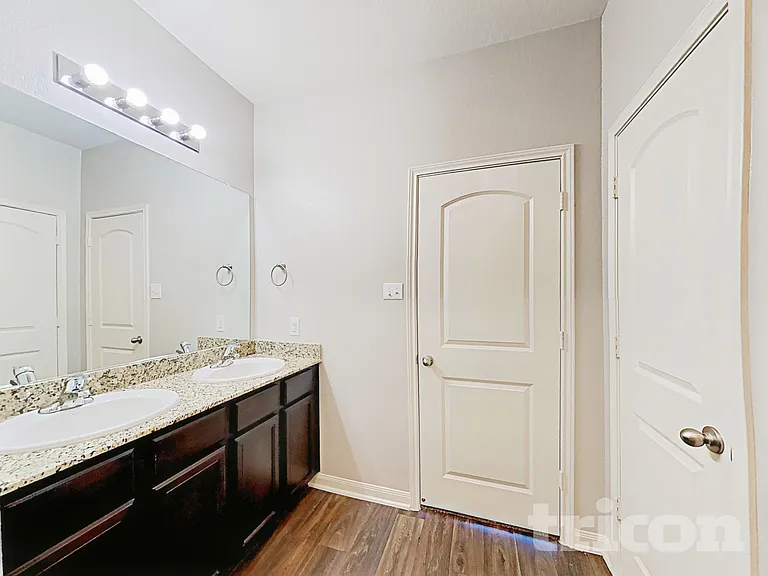 524 Yearwood Ln — Photo 9