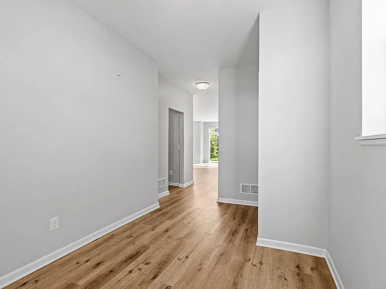 4702 Cranesbill Rd — Photo 3