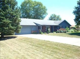 15 S Fairway Dr, Alexandria, IN 46001