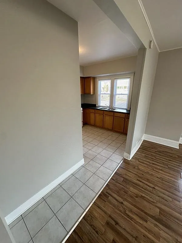 Studio, 600 sqft, $895 — Photo 3