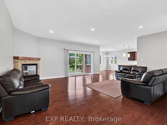 5th image of 28 Singleton St