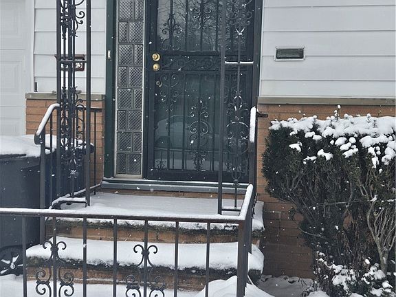 2nd image of 18743 Garden Blvd