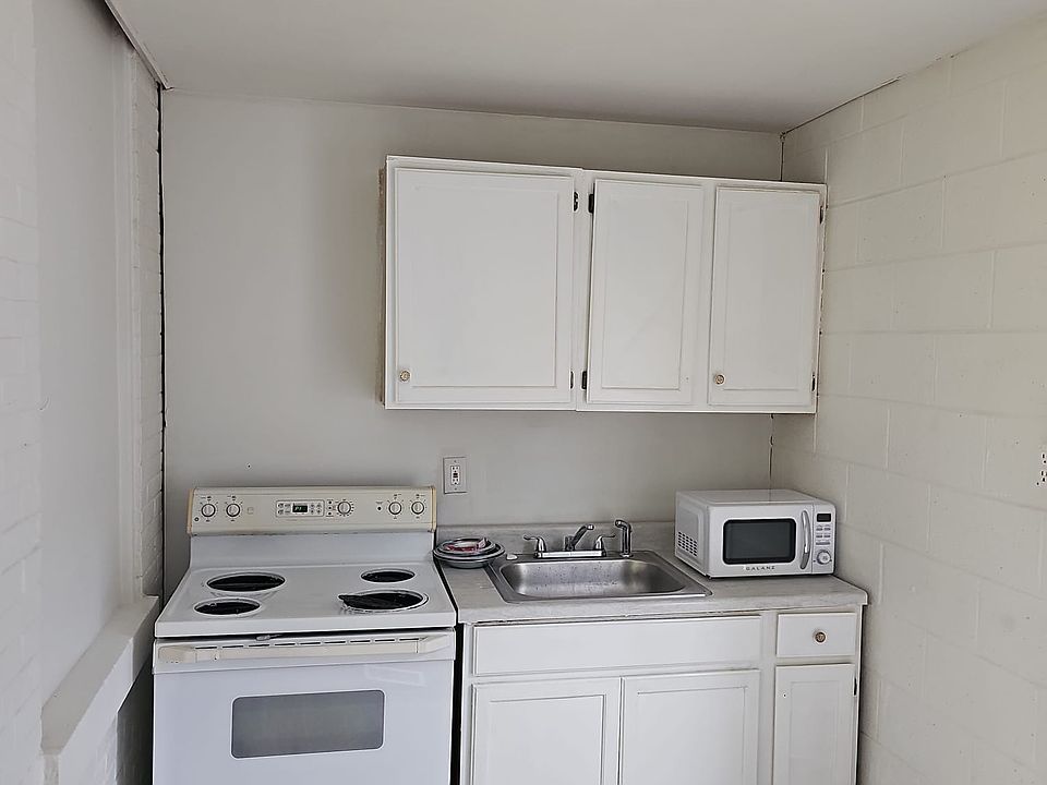 1st image of 820 Maryland Ave #1C