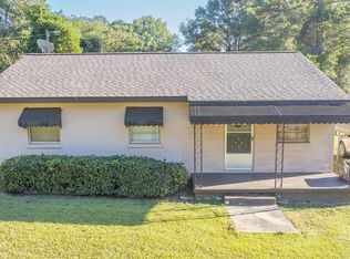 30 Cedar St, Woodbury, GA 30293