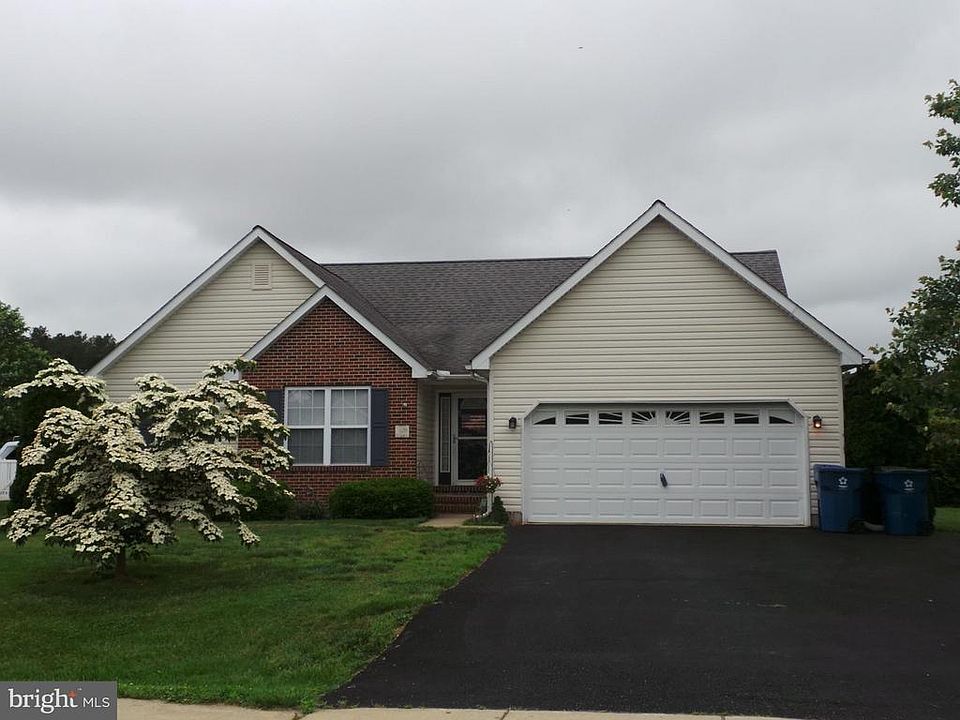 2nd image of 114 Cedarwood Dr
