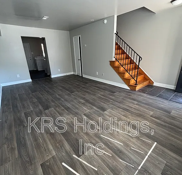 5211 Goolsby Ct N — Photo 1