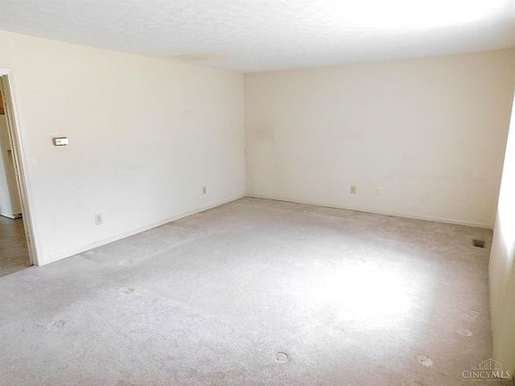 4th image of 5735 Levy Dr