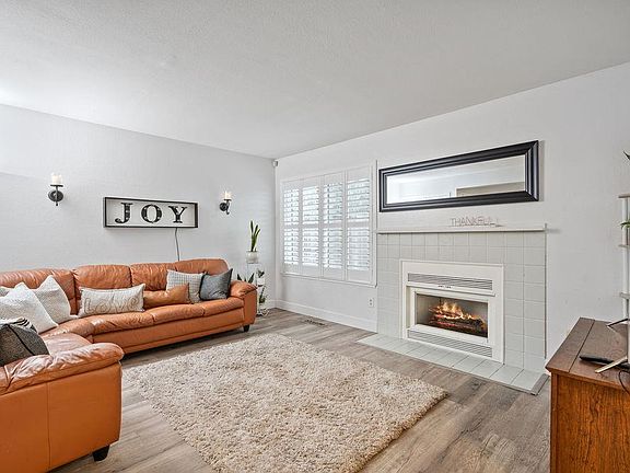 3rd image of 941 Courtland Ct #M108