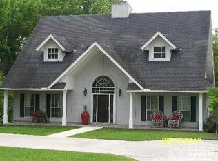 470 Three Oaks Rd, Seguin, TX 78155