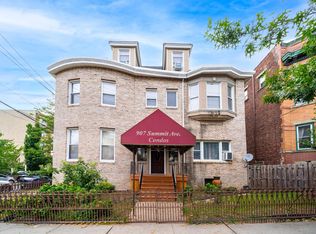 907 Summit Ave APT 2R, Jersey City, NJ 07307