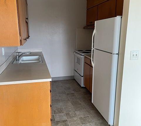 4th image of 2902 N Carr St APT 15