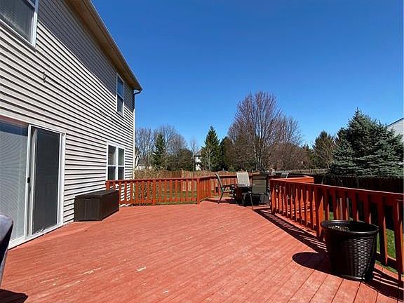 4th image of 10126 Stockwell Dr