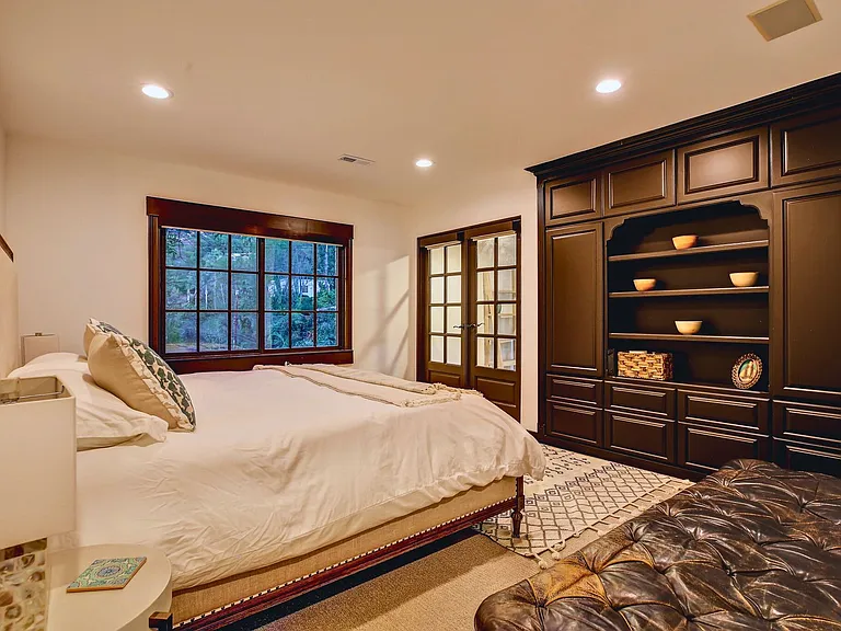 2570 Nichols Canyon Rd — Photo 26