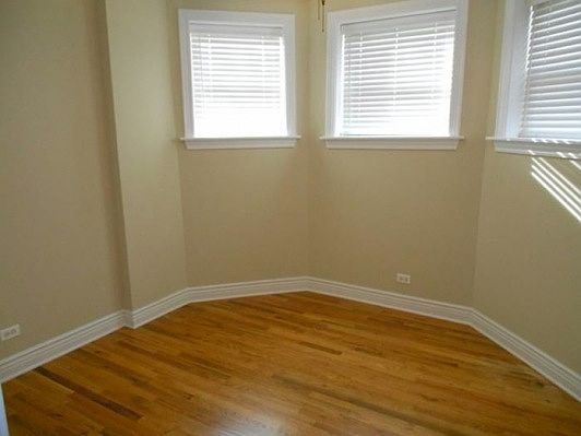 4th image of 1216 W Waveland Ave