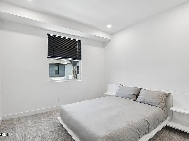 3200 N 39th St #28 — Photo 12