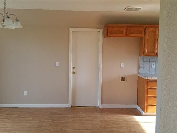4th image of 26325 Old Mill Dr