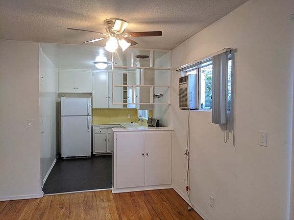4th image of 422 S Willaman Dr APT 2