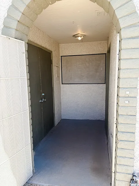 2 bed, 2.5 bath, 1245 sqft, $1,600 — Photo 2