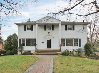 324 Casper Rd, Englewood Cliffs, NJ 07632