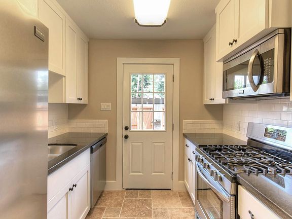 5th image of 8884 Kempwood Dr