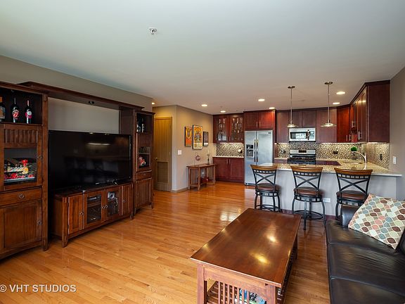 4th image of 57 E Hattendorf Ave APT 411