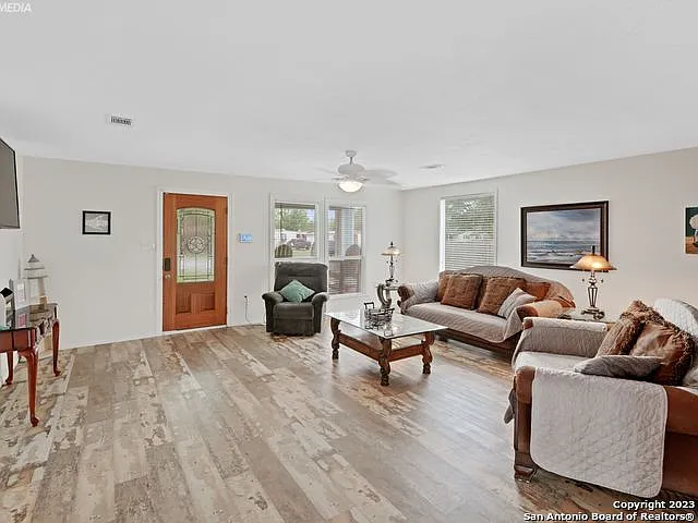 222 S 12th St — Photo 8