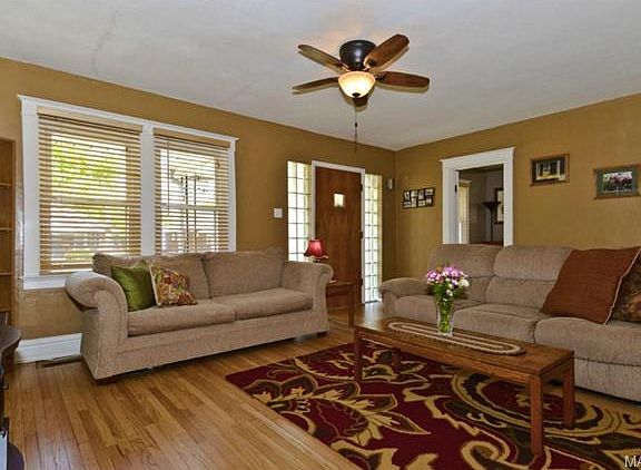3rd image of 2465 Ashland Ave