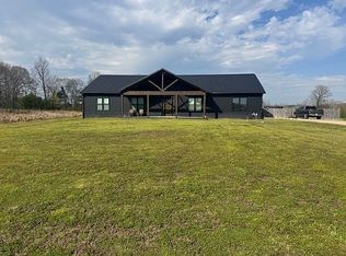 585 Smith Rd, Luray, TN 38352