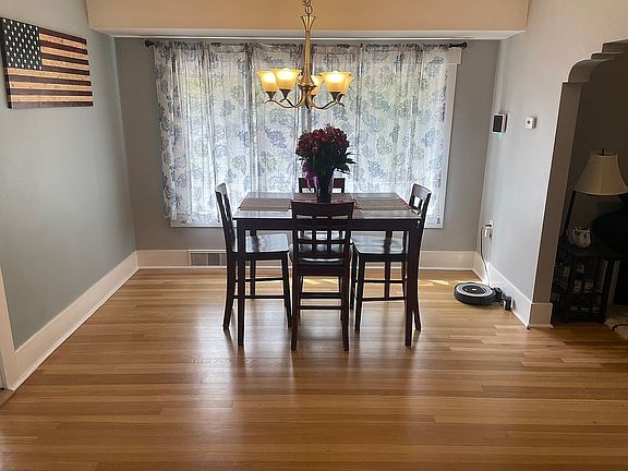 4th image of 4065 S Park Ave