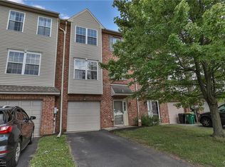 6574 Pioneer Dr, Macungie, PA 18062