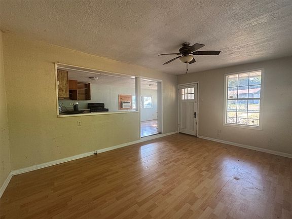 4th image of 443 County Road 1768