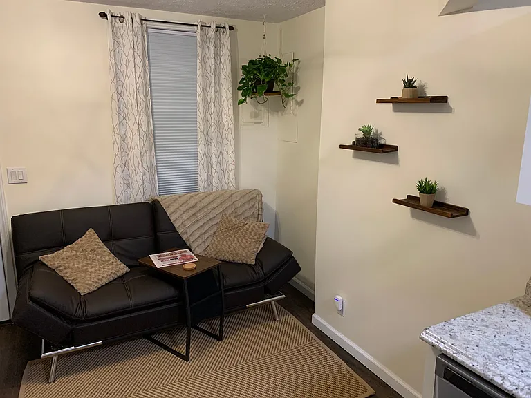 1619 Mansfield St #2 — Photo 8
