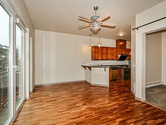 5th image of 375 Kirkland Ave APT 209