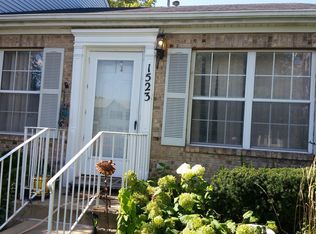 1523 Delaware Ct, Geneva, IL 60134