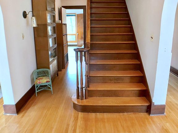 5th image of 525 Woodland Dr