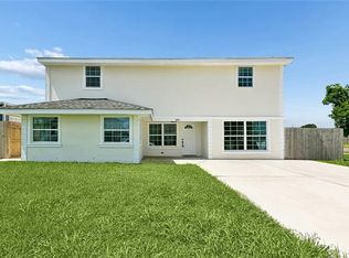 300 Chinchilla Dr, Arabi, LA 70032