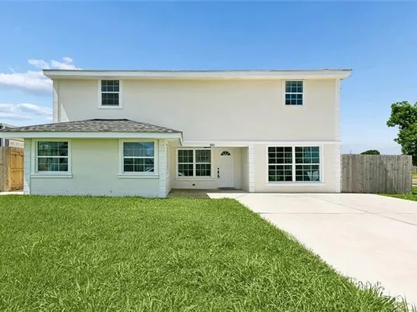 300 Chinchilla Dr, Arabi, LA 70032