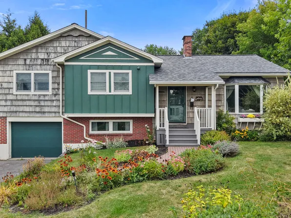 4 Park Avenue W, Brewer, ME 04412